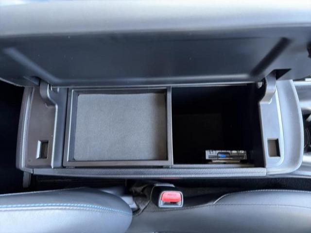 プリウス Sツーリングセレクション 新品タイヤ/保証書/社外 メモリーナビ/トヨタセーフティセンス/シートヒーター 前席/車線逸脱防止支援システム/シート 合皮/ドライブレコーダー 社外/ヘッドランプ LED/Bluetooth接続(31枚目)