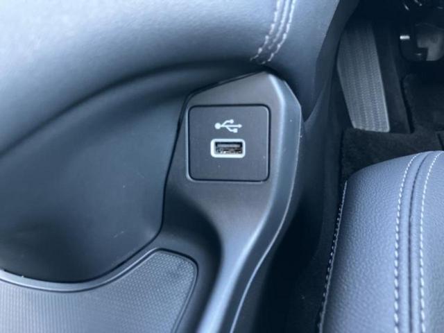 ZR-V eHEV Z 新品タイヤ/保証書/純正 9インチ SDナビ/ホンダセンシング/シートヒーター 前席/全方位モニター/車線逸脱防止支援システム/シート 合皮/電動バックドア/ヘッドランプ LED/USBジャック(42枚目)