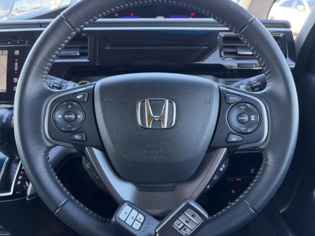 ステップワゴンスパーダ スパーダ・ホンダセンシング　新品タイヤ／保証書／純正　ＳＤナビ／フリップダウンモニター　純正　９インチ／ホンダセンシング／両側電動スライドドア／マルチビューカメラシステム／車線逸脱防止支援システム／ドライブレコーダー　前後（15枚目）