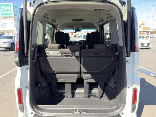 ステップワゴンスパーダ スパーダ・ホンダセンシング　新品タイヤ／保証書／純正　ＳＤナビ／フリップダウンモニター　純正　９インチ／ホンダセンシング／両側電動スライドドア／マルチビューカメラシステム／車線逸脱防止支援システム／ドライブレコーダー　前後（20枚目）