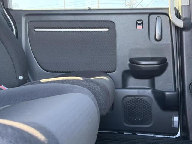 ステップワゴンスパーダ スパーダ・ホンダセンシング　新品タイヤ／保証書／純正　ＳＤナビ／フリップダウンモニター　純正　９インチ／ホンダセンシング／両側電動スライドドア／マルチビューカメラシステム／車線逸脱防止支援システム／ドライブレコーダー　前後（25枚目）