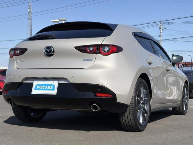 ＭＡＺＤＡ３ファストバック １５Ｓツーリング　保証書／純正　ＳＤナビ／アイアクティブセンス（マツダ）／全方位モニター／車線逸脱防止支援システム／ドライブレコーダー　前後／ヘッドランプ　ＬＥＤ／Ｂｌｕｅｔｏｏｔｈ接続／ＨＤＭＩ接続／ＥＴＣ　禁煙車（3枚目）