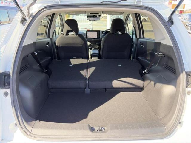 ノート Ｘ　保証書／純正　９インチ　メモリーナビ／インテリジェントルームミラー／エマージェンシーブレーキ／アラウンドビューモニター／車線逸脱防止支援システム／ドライブレコーダー　純正／ヘッドランプ　ＬＥＤ　禁煙車（19枚目）