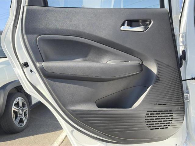 ノート Ｘ　保証書／純正　９インチ　メモリーナビ／インテリジェントルームミラー／エマージェンシーブレーキ／アラウンドビューモニター／車線逸脱防止支援システム／ドライブレコーダー　純正／ヘッドランプ　ＬＥＤ　禁煙車（23枚目）