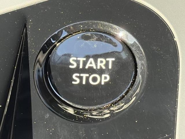 ノート Ｘ　保証書／純正　９インチ　メモリーナビ／インテリジェントルームミラー／エマージェンシーブレーキ／アラウンドビューモニター／車線逸脱防止支援システム／ドライブレコーダー　純正／ヘッドランプ　ＬＥＤ　禁煙車（25枚目）