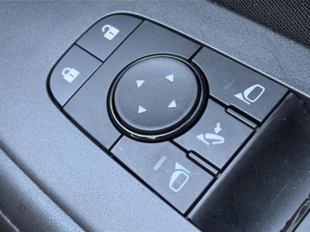 ノート Ｘ　保証書／純正　９インチ　メモリーナビ／インテリジェントルームミラー／エマージェンシーブレーキ／アラウンドビューモニター／車線逸脱防止支援システム／ドライブレコーダー　純正／ヘッドランプ　ＬＥＤ　禁煙車（29枚目）