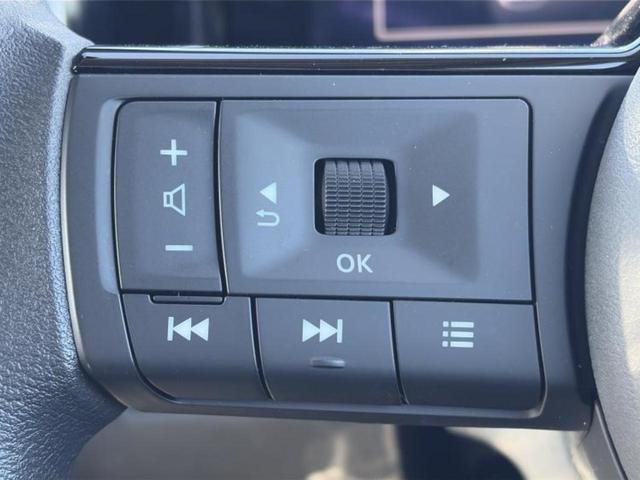 ノート Ｘ　保証書／純正　９インチ　メモリーナビ／インテリジェントルームミラー／エマージェンシーブレーキ／アラウンドビューモニター／車線逸脱防止支援システム／ドライブレコーダー　純正／ヘッドランプ　ＬＥＤ　禁煙車（35枚目）