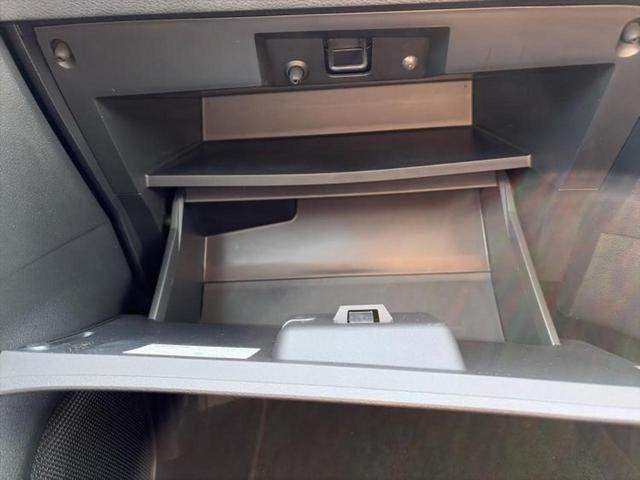 セレナ ハイウェイスター　新品タイヤ／保証書／純正　９インチ　メモリーナビ／フリップダウンモニター　純正　１１インチ／エマージェンシーブレーキ／両側電動スライドドア／アラウンドビューモニター／ドライブレコーダー　社外　禁煙車（36枚目）