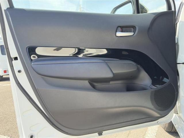 アクア Ｚ　保証書／ディスプレイオーディオ＋ナビ１０．５インチ／トヨタセーフティセンス／シートヒーター　前席／パノラミックビューモニター／車線逸脱防止支援システム／ヘッドランプ　ＬＥＤ　衝突被害軽減システム（22枚目）