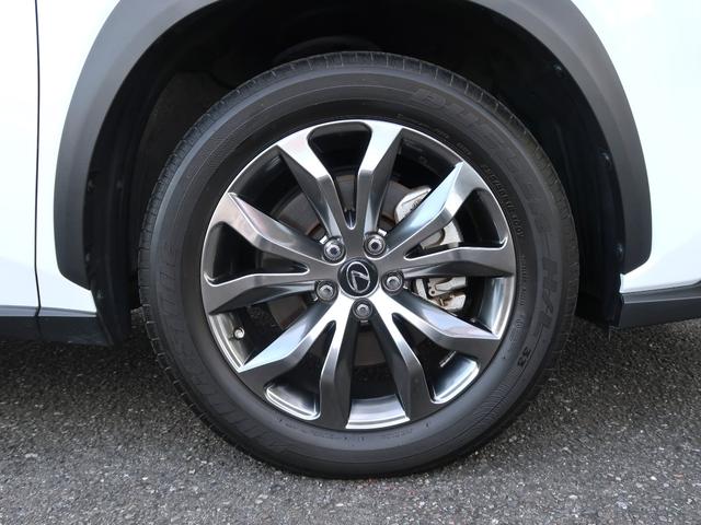 NX NX300 Fスポーツ 後期型 サンルーフ 三眼LEDヘッドライト パノラミックビュー 純正ナビ TV CD/DVD再生 ETC2.0 電動シート&エアコン ステアリングヒーター 電動バックドア ACC ブラインドスポット(11枚目)