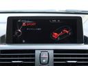 Ｍ１３５ｉ　純正ナビ　ＣＤ／ＤＶＤ再生　Ｂｌｕｅｔｏｏｔｈ対応　ＥＴＣ　バックカメラ　障害物センサー　電動シート　純正ＨＩＤライト　ＢＭＷ純正４ＰＯＴブレーキキャリパー　純正１８インチＡＷ　スマートキー（26枚目）