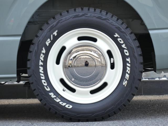 ハイエースバン ロングスーパーＧＬ　ディーゼル４ＷＤ　ＦＤ－ｃｌａｓｓｉｃ丸目フロントフェイス　ペンドルトンシートカバー　高さ調整ベッドキット　アルミホイール＆タイヤセット　両側パワースライドドア　パノラミックビューモニター　デジタルイ（5枚目）