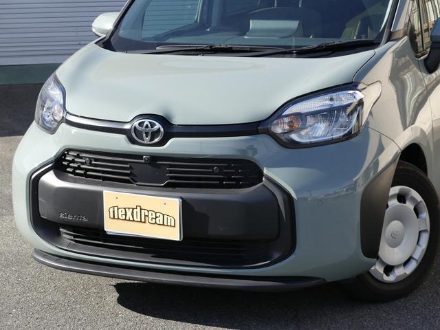 シエンタ ハイブリッドＧ　アーバンカーキ　純正ナビ＋ＴＶ　パノラミックビューモニター　フロント＋サイド＋バックカメラ　シート＆ステアリングヒーター　レーダークルーズコントロール　ウィンカードアミラー　ハンズフリー　コーナーセン（4枚目）