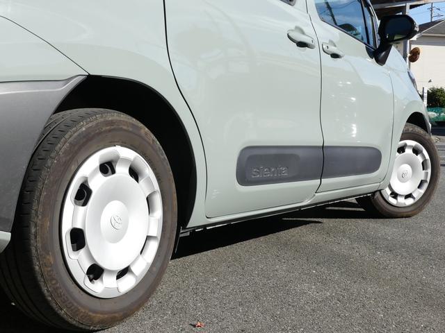 シエンタ ハイブリッドＧ　アーバンカーキ　純正ナビ＋ＴＶ　パノラミックビューモニター　フロント＋サイド＋バックカメラ　シート＆ステアリングヒーター　レーダークルーズコントロール　ウィンカードアミラー　ハンズフリー　コーナーセン（5枚目）