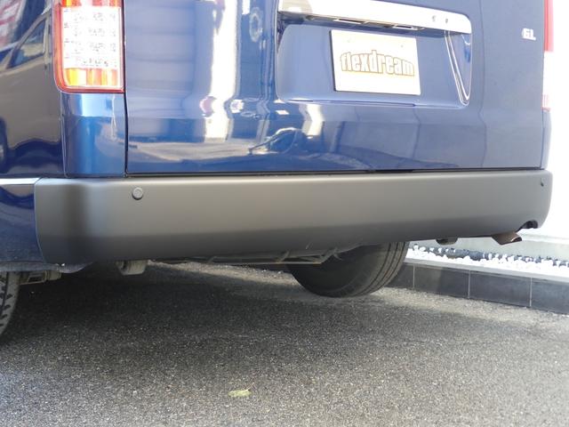 ハイエースワゴン GL FDシートカバー 黒木目調ステアリング&インテリアパネル 片側パワースライドドア バックモニター内蔵インナーミラー フルセグ地デジナビ フリップダウンモニター 天井スピーカー 新品アルミホイール&タイ(15枚目)