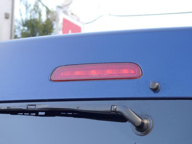 ハイエースワゴン GL FDシートカバー 黒木目調ステアリング&インテリアパネル 片側パワースライドドア バックモニター内蔵インナーミラー フルセグ地デジナビ フリップダウンモニター 天井スピーカー 新品アルミホイール&タイ(39枚目)