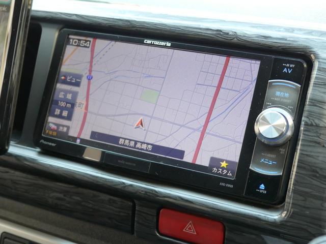 ハイエースワゴン GL FDシートカバー 黒木目調ステアリング&インテリアパネル 片側パワースライドドア バックモニター内蔵インナーミラー フルセグ地デジナビ フリップダウンモニター 天井スピーカー 新品アルミホイール&タイ(40枚目)