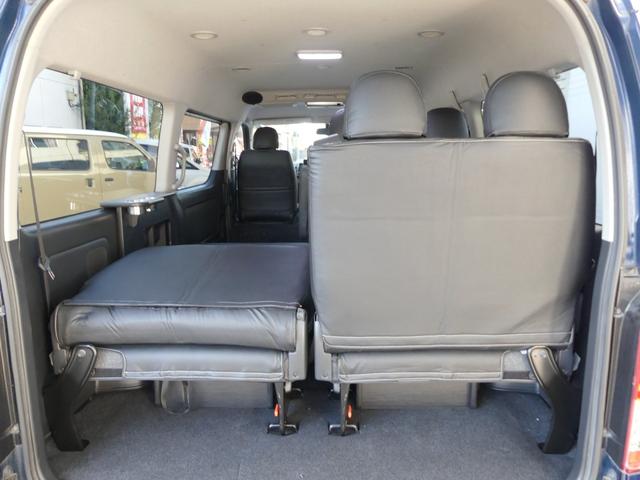 ハイエースワゴン GL FDシートカバー 黒木目調ステアリング&インテリアパネル 片側パワースライドドア バックモニター内蔵インナーミラー フルセグ地デジナビ フリップダウンモニター 天井スピーカー 新品アルミホイール&タイ(67枚目)