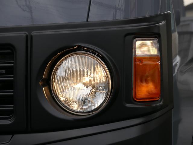 キャラバン ロングプレミアムＧＸ　一部改良後新型　ＦＤ－ｃｌａｓｓｉｃ丸目フェイス換装　ステルスグレー　アルパイン１１インチディスプレイオーディオ　シートカバー　ベッドキット　１６インチアルミホイール＆タイヤ　片側ワンタッチオートスラ（33枚目）