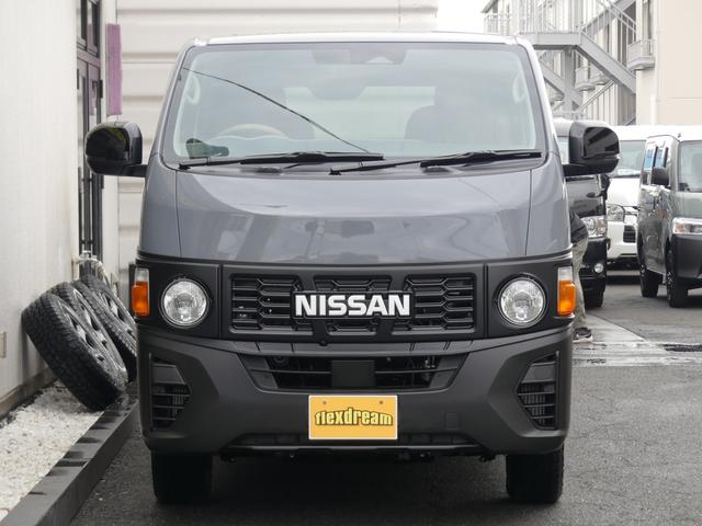 キャラバン ロングプレミアムＧＸ　一部改良後新型　ＦＤ－ｃｌａｓｓｉｃ丸目フェイス換装　ステルスグレー　アルパイン１１インチディスプレイオーディオ　シートカバー　ベッドキット　１６インチアルミホイール＆タイヤ　片側ワンタッチオートスラ（35枚目）