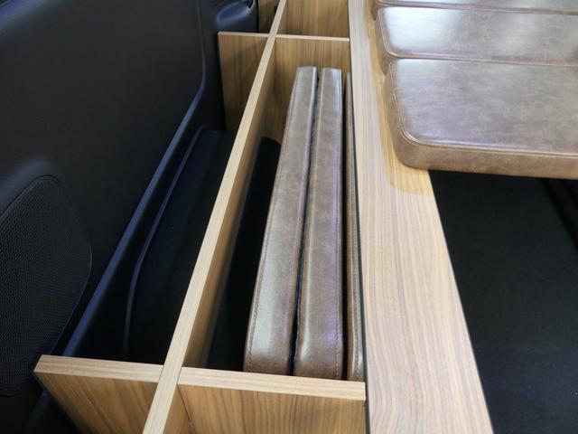 キャラバン ロングプレミアムＧＸ　一部改良後新型　ＦＤ－ｃｌａｓｓｉｃ丸目フェイス換装　ステルスグレー　アルパイン１１インチディスプレイオーディオ　シートカバー　ベッドキット　１６インチアルミホイール＆タイヤ　片側ワンタッチオートスラ（56枚目）