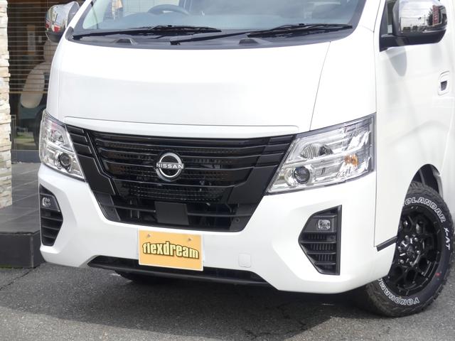 キャラバン ロンググランドプレミアムＧＸ　片側パワースライドドア　ペンドルトンシートカバー　ナイトロパワーＭ２８パレット＆ジオランダーＸ－ＡＴ　高さ調整式ベッドキット（ヴィンテージブラウン）　艶消しウォルナット調インテリアパネル　ＬＥＤルーム（5枚目）