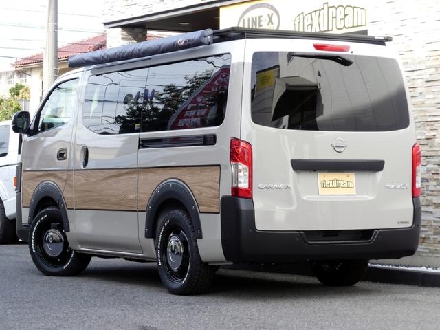 キャラバン プレミアムＧＸ　マイルーム　新車コンプリート　キャンピングカーフェア出展車両　専用カラー：サンドベージュ／ホワイト　車内カーテン・ウッドブラインド・ロールスクリーン　ＮＩＳＳＡＮロゴグリルカバー　ヘッドライトインナーブラック（7枚目）