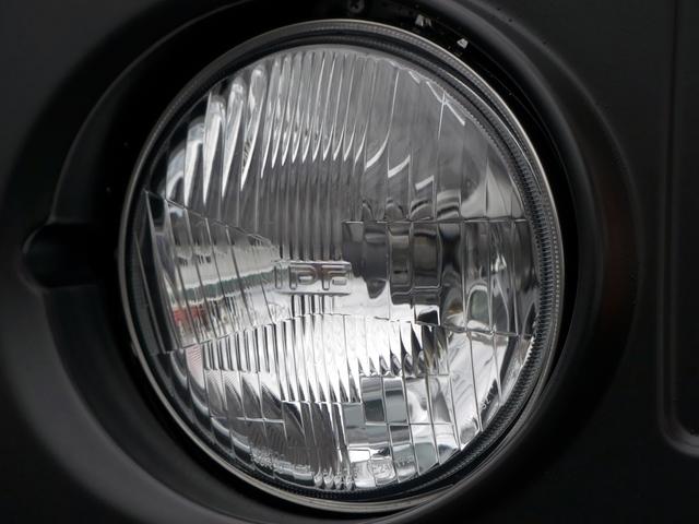 キャラバン ロングプレミアムＧＸ　一部改良後新型　ＦＤ－ｃｌａｓｓｉｃ丸目フェイス換装　ステルスグレー　アルパイン１１インチディスプレイオーディオ　シートカバー　ベッドキット　１６インチアルミホイール＆タイヤ　片側ワンタッチオートスラ（9枚目）