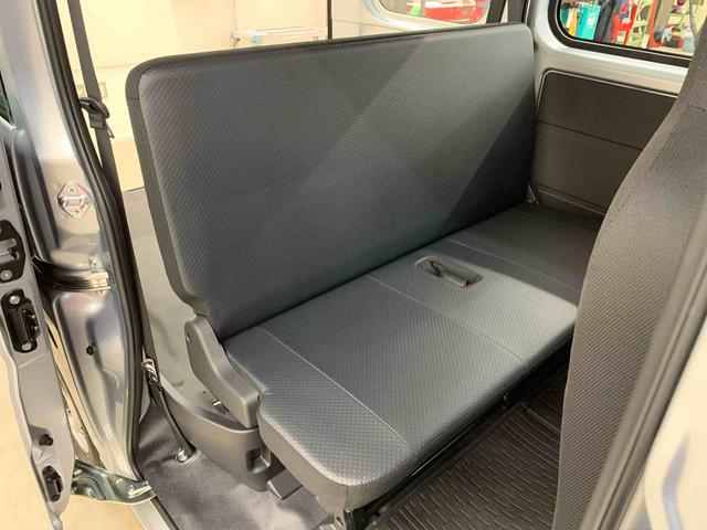 ハイゼットカーゴ スペシャル　２ＷＤ　マニュアルエアコン・スマートアシスト・アイドリングストップ・オートライト・オートマチックハイビーム・ＡＭ．ＦＭラジオ・両側スライドドア（17枚目）
