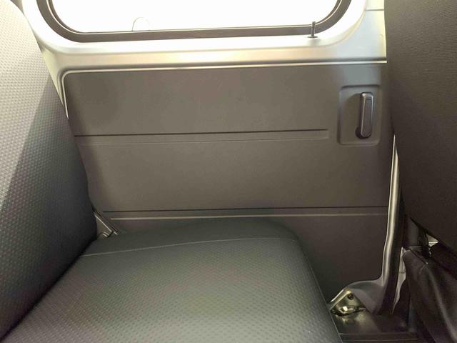 ハイゼットカーゴ スペシャル　２ＷＤ　マニュアルエアコン・スマートアシスト・アイドリングストップ・オートライト・オートマチックハイビーム・ＡＭ．ＦＭラジオ・両側スライドドア（31枚目）