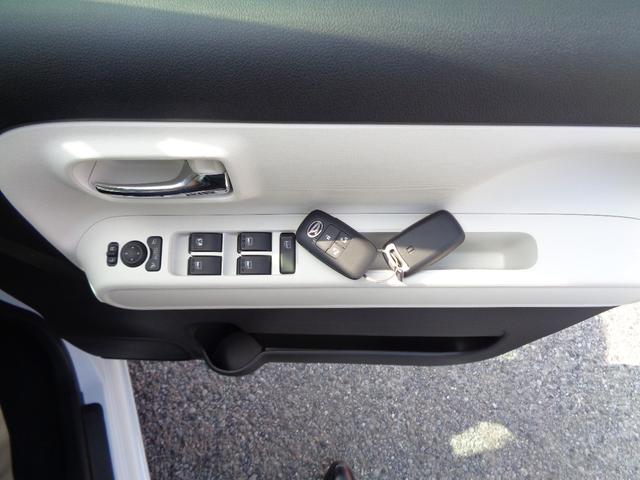 ムーヴキャンバス ストライプスＧ　届出済未使用車　純正９インチスマホ連携ディスプレイオーディオ　フルセグＴＶ・Ｂｌｕｅｔｏｏｔｈ・バックカメラ　シートヒーター　両側電動スライドドア　スマートアシスト　ＬＥＤヘットライト＆フォグ（22枚目）