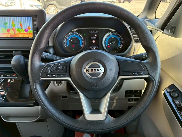 ルークス Ｘ　純正ナビ・ＴＶ　Ｂｌｕｅｔｏｏｔｈ　バック／アラウンドビューモニター　ハンズフリーワンタッチ両側パワースライドドア　スマートキー＆プッシュスタート　フロアマット・サイドバイザー（17枚目）