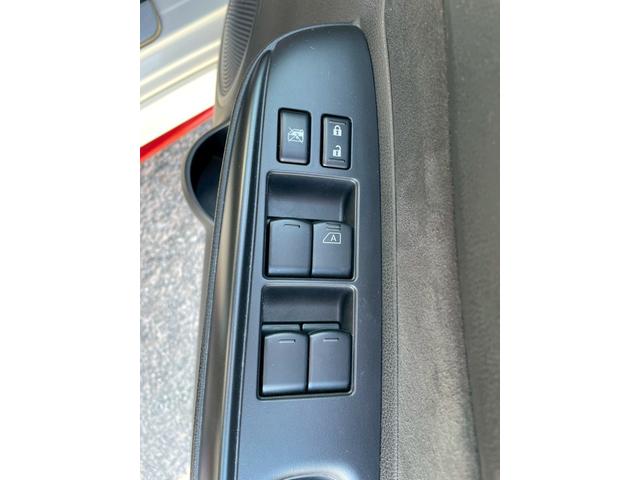 ノート ｅ－パワーニスモ　車検２年付　純正ナビ・フルセグＴＶ　ＤＶＤ　Ｂｌｕｅｔｏｏｔｈ　ＭＳ　バックカメラ　アラウンドビューモニター　ＥＴＣ　純正ドライブレコーダー　デジタルインナーミラー　エマージェンシーブレーキ（24枚目）