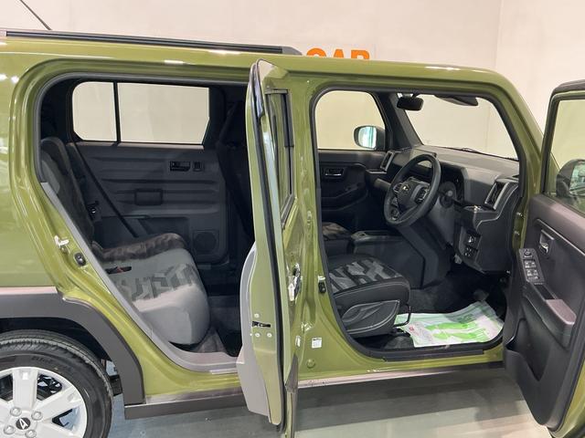 タフト Ｇ　クロムベンチャー　衝突軽減装置　Ｓヒーター　パークセンサー　Ｂカメラ　電動格納式ミラー　車線逸脱警報装置　サンル－フ　Ａ－ＳＴＯＰ　ＬＥＤヘッドライト　イモビ　オートマチックハイビーム　ＴＶ　オートライト（6枚目）