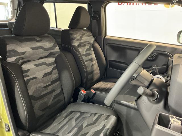 タフト Ｇ　クロムベンチャー　衝突軽減装置　Ｓヒーター　パークセンサー　Ｂカメラ　電動格納式ミラー　車線逸脱警報装置　サンル－フ　Ａ－ＳＴＯＰ　ＬＥＤヘッドライト　イモビ　オートマチックハイビーム　ＴＶ　オートライト（10枚目）