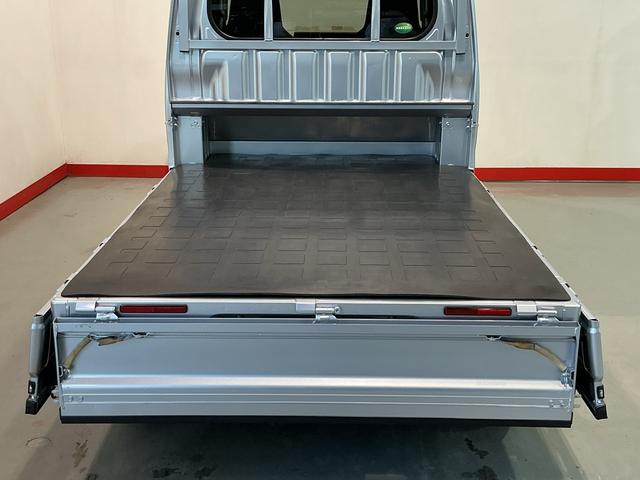 �_�C�n�c�F�蒆�ÎԂ́A�w���ɕK�v�ȏ���p���܂߂����S�̎x�����z�\���ł��B