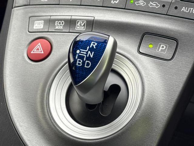 プリウス L 保証書/社外 メモリーナビ/パーキングアシスト バックガイド/ドライブレコーダー 前後/ETC/EBD付ABS/横滑り防止装置/アイドリングストップ/バックモニター/ワンセグTV/DVD バックカメラ(17枚目)