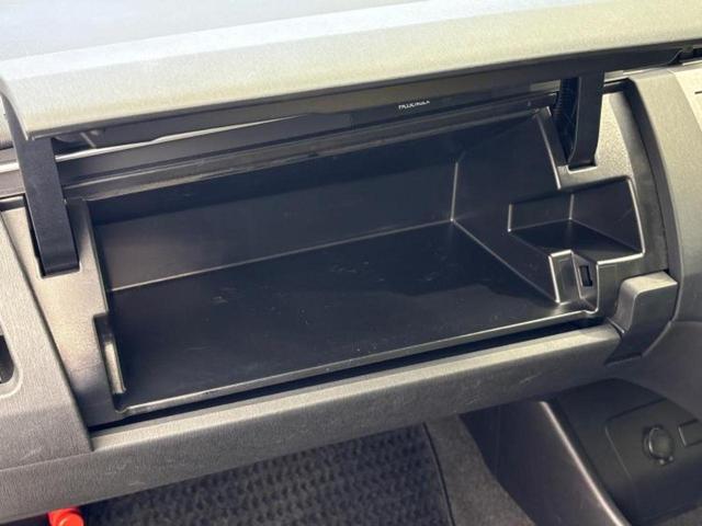 プリウス L 保証書/社外 メモリーナビ/パーキングアシスト バックガイド/ドライブレコーダー 前後/ETC/EBD付ABS/横滑り防止装置/アイドリングストップ/バックモニター/ワンセグTV/DVD バックカメラ(25枚目)