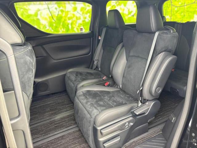 ヴェルファイア ゴールデンアイズ3 新品タイヤ/サンルーフ/ディスプレイオーディオ9インチ/フリップダウンモニター 純正 12.1インチ/デジタルインナーミラー/トヨタセーフティセンス/両側電動スライドドア 衝突被害軽減システム TV(7枚目)