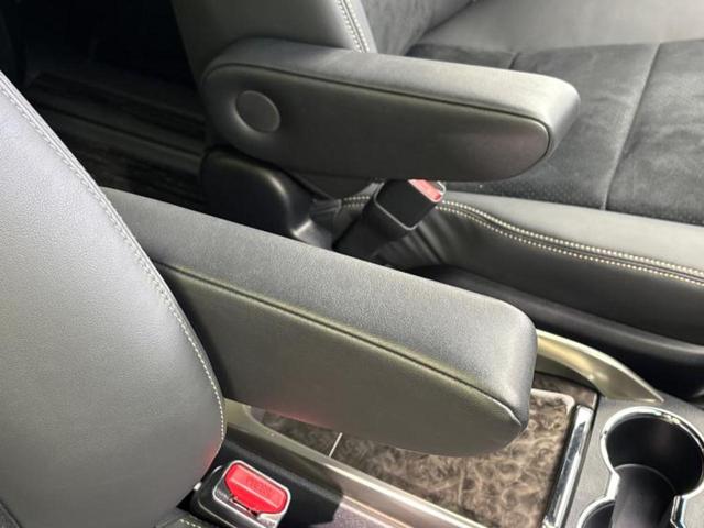 ヴェルファイア ゴールデンアイズ3 新品タイヤ/サンルーフ/ディスプレイオーディオ9インチ/フリップダウンモニター 純正 12.1インチ/デジタルインナーミラー/トヨタセーフティセンス/両側電動スライドドア 衝突被害軽減システム TV(36枚目)