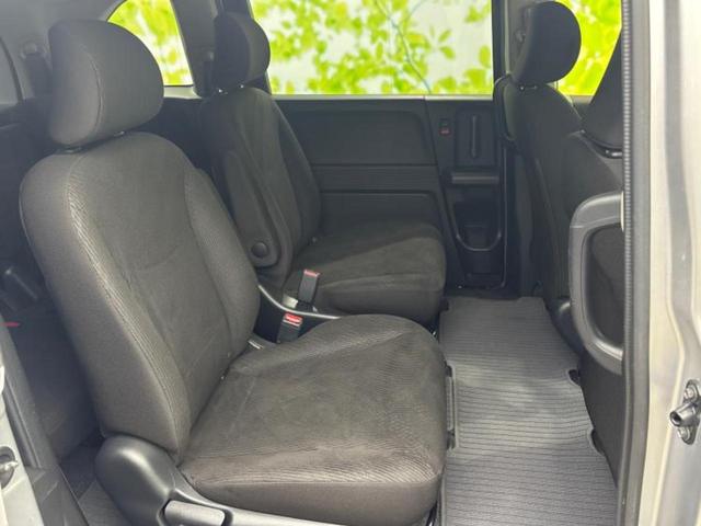 フリード G 新品タイヤ/保証書/純正 SDナビ/ドライブレコーダー 社外/Bluetooth接続/ETC/EBD付ABS/横滑り防止装置/ワンセグTV/DVD/エアバッグ 運転席/エアバッグ 助手席 DVD再生(5枚目)