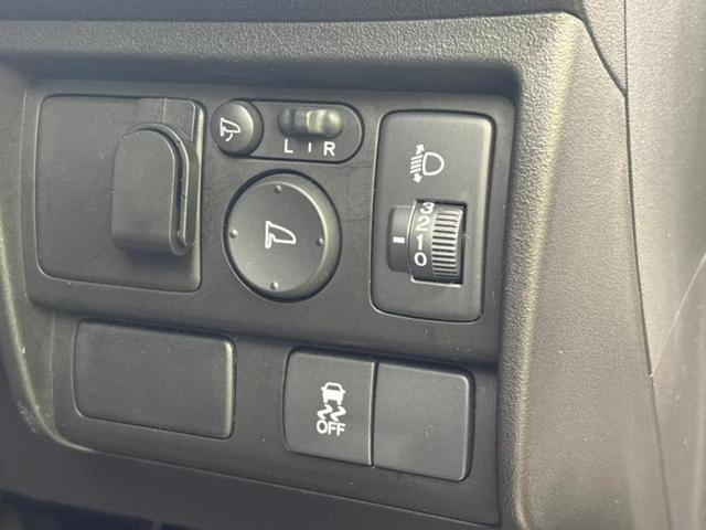 フリード G 新品タイヤ/保証書/純正 SDナビ/ドライブレコーダー 社外/Bluetooth接続/ETC/EBD付ABS/横滑り防止装置/ワンセグTV/DVD/エアバッグ 運転席/エアバッグ 助手席 DVD再生(26枚目)