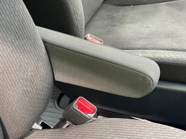 フリード G 新品タイヤ/保証書/純正 SDナビ/ドライブレコーダー 社外/Bluetooth接続/ETC/EBD付ABS/横滑り防止装置/ワンセグTV/DVD/エアバッグ 運転席/エアバッグ 助手席 DVD再生(29枚目)