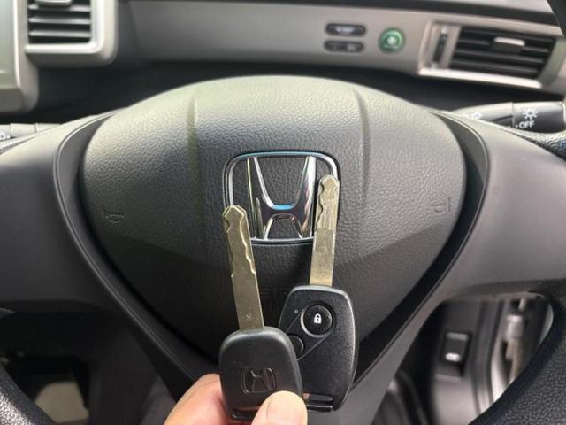 フリード G 新品タイヤ/保証書/純正 SDナビ/ドライブレコーダー 社外/Bluetooth接続/ETC/EBD付ABS/横滑り防止装置/ワンセグTV/DVD/エアバッグ 運転席/エアバッグ 助手席 DVD再生(45枚目)