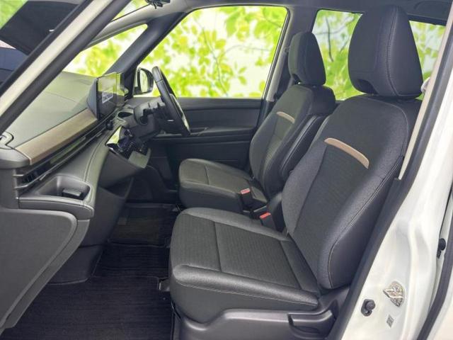 セレナ ハイウェイスターＶ　保証書／ディスプレイオーディオ＋ナビ１２．３インチ／インテリジェントルームミラー／エマージェンシーブレーキ／両側電動スライドドア／アラウンドビューモニター／車線逸脱防止支援システム　全周囲カメラ（6枚目）