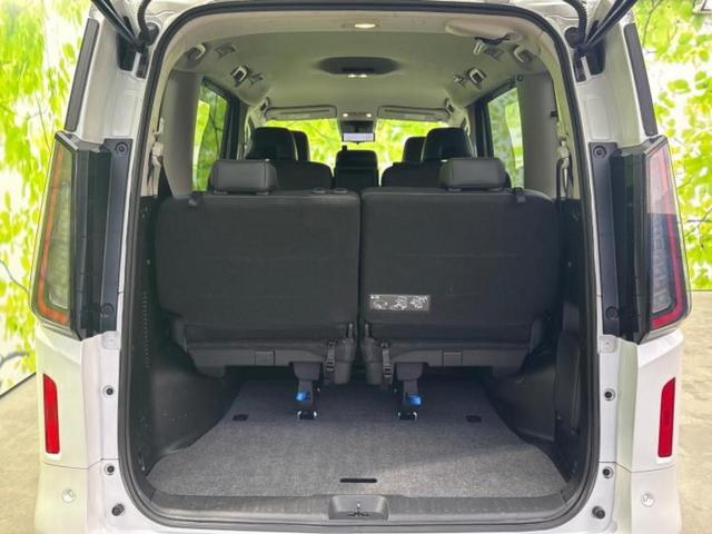 セレナ ハイウェイスターＶ　保証書／ディスプレイオーディオ＋ナビ１２．３インチ／インテリジェントルームミラー／エマージェンシーブレーキ／両側電動スライドドア／アラウンドビューモニター／車線逸脱防止支援システム　全周囲カメラ（19枚目）