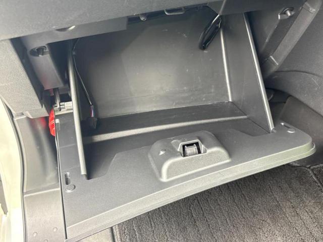 セレナ ハイウェイスターＶ　保証書／ディスプレイオーディオ＋ナビ１２．３インチ／インテリジェントルームミラー／エマージェンシーブレーキ／両側電動スライドドア／アラウンドビューモニター／車線逸脱防止支援システム　全周囲カメラ（25枚目）