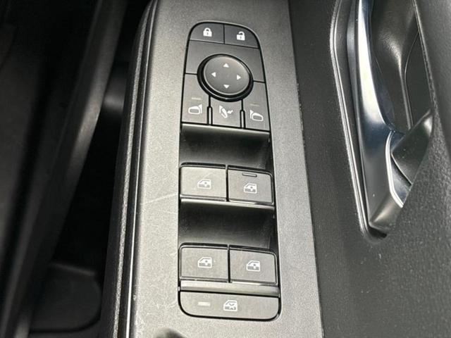 セレナ ハイウェイスターＶ　保証書／ディスプレイオーディオ＋ナビ１２．３インチ／インテリジェントルームミラー／エマージェンシーブレーキ／両側電動スライドドア／アラウンドビューモニター／車線逸脱防止支援システム　全周囲カメラ（30枚目）