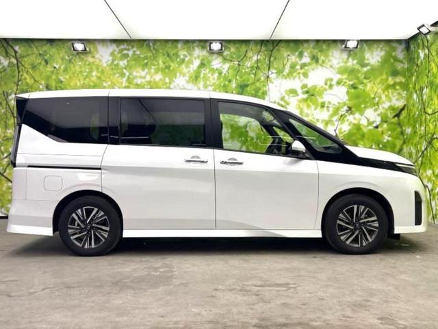 セレナ ハイウェイスターＶ　保証書／ディスプレイオーディオ＋ナビ１２．３インチ／インテリジェントルームミラー／エマージェンシーブレーキ／両側電動スライドドア／アラウンドビューモニター／車線逸脱防止支援システム　全周囲カメラ（33枚目）