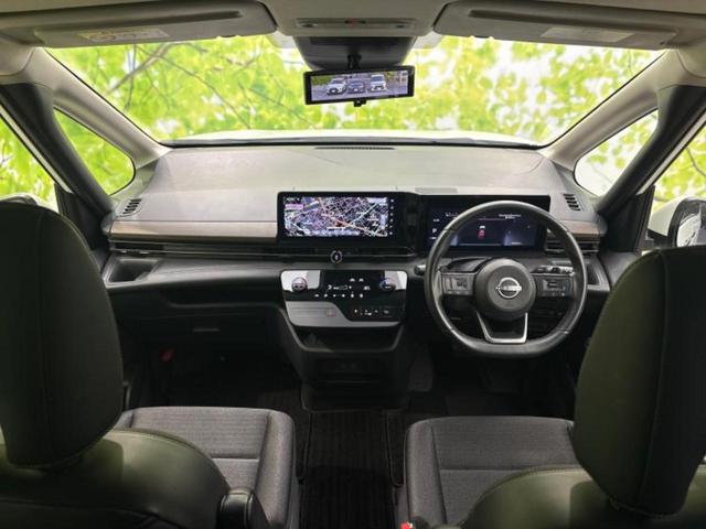 セレナ ハイウェイスターＶ　保証書／ディスプレイオーディオ＋ナビ１２．３インチ／インテリジェントルームミラー／エマージェンシーブレーキ／両側電動スライドドア／アラウンドビューモニター／車線逸脱防止支援システム　全周囲カメラ（40枚目）